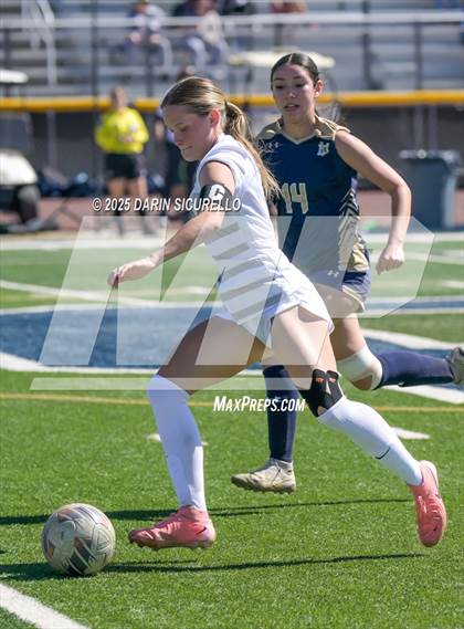 Thumbnail 2 in Desert Vista vs. O'Connor (AIA 6A Quarterfinal) photogallery.