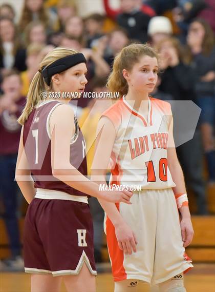 Thumbnail 1 in Illini Bluffs vs. Havana (IHSA 1A Regional Final) photogallery.