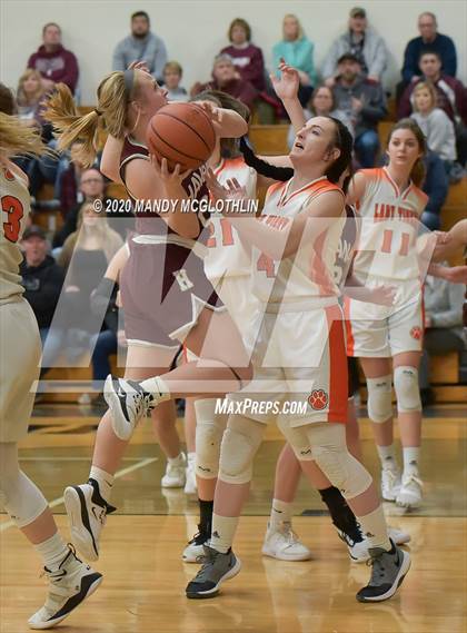 Thumbnail 1 in Illini Bluffs vs. Havana (IHSA 1A Regional Final) photogallery.