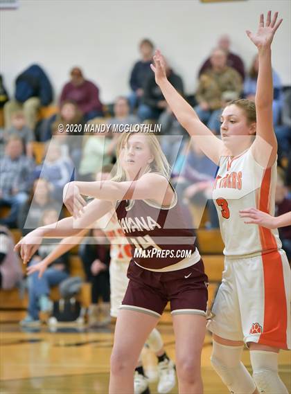 Thumbnail 3 in Illini Bluffs vs. Havana (IHSA 1A Regional Final) photogallery.