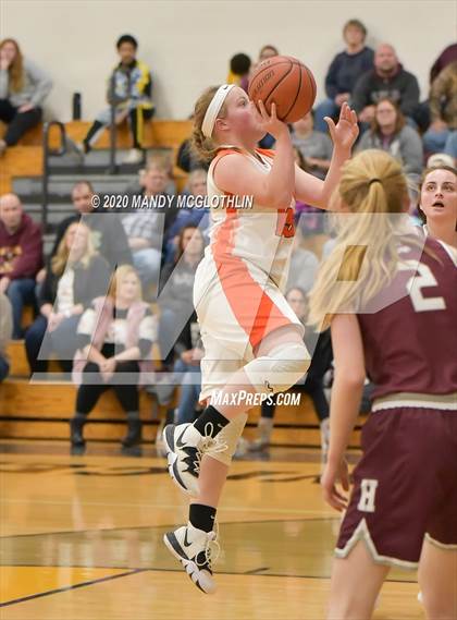 Thumbnail 2 in Illini Bluffs vs. Havana (IHSA 1A Regional Final) photogallery.