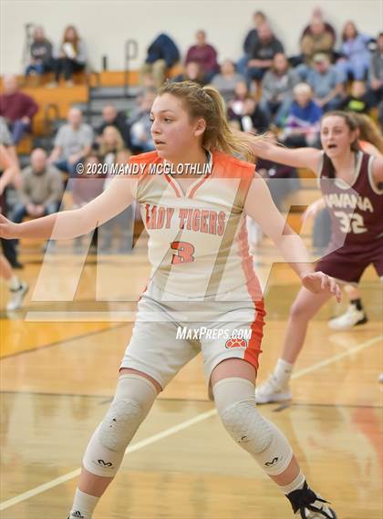Thumbnail 3 in Illini Bluffs vs. Havana (IHSA 1A Regional Final) photogallery.