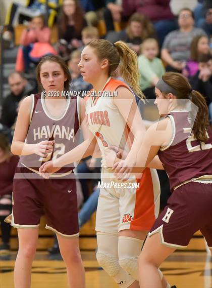 Thumbnail 3 in Illini Bluffs vs. Havana (IHSA 1A Regional Final) photogallery.