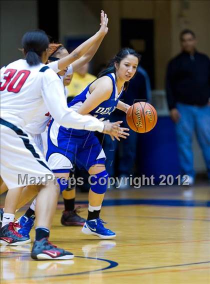 Thumbnail 2 in Del Rio vs. Wagner (UIL 5A Regional Semifinal) photogallery.