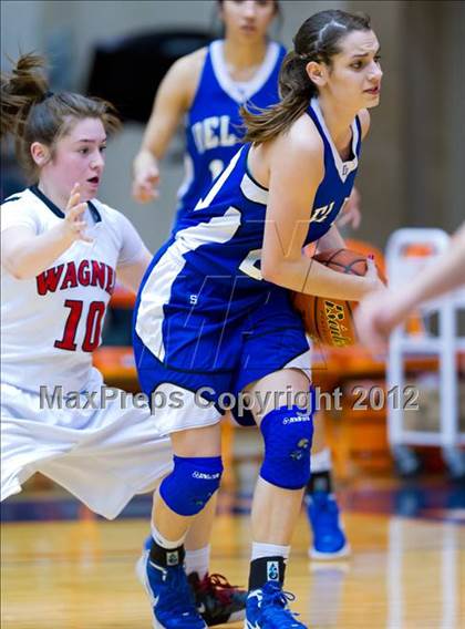 Thumbnail 2 in Del Rio vs. Wagner (UIL 5A Regional Semifinal) photogallery.
