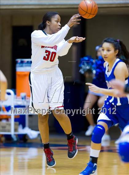 Thumbnail 1 in Del Rio vs. Wagner (UIL 5A Regional Semifinal) photogallery.