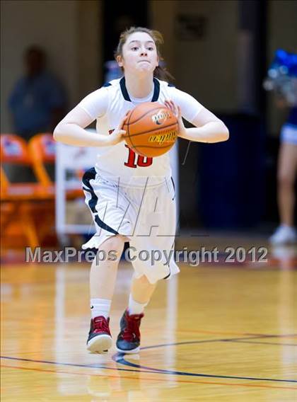 Thumbnail 2 in Del Rio vs. Wagner (UIL 5A Regional Semifinal) photogallery.