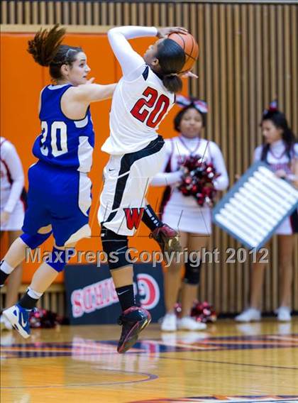 Thumbnail 2 in Del Rio vs. Wagner (UIL 5A Regional Semifinal) photogallery.
