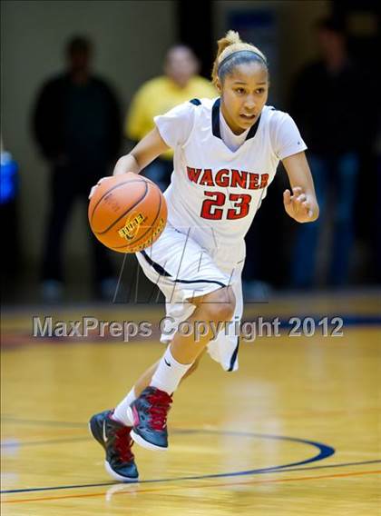 Thumbnail 2 in Del Rio vs. Wagner (UIL 5A Regional Semifinal) photogallery.