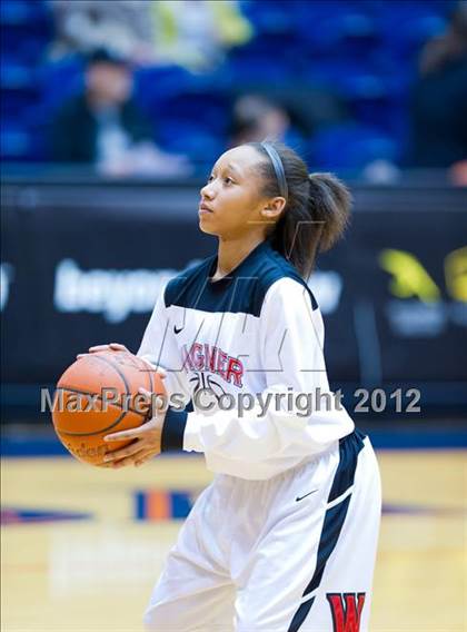 Thumbnail 1 in Del Rio vs. Wagner (UIL 5A Regional Semifinal) photogallery.