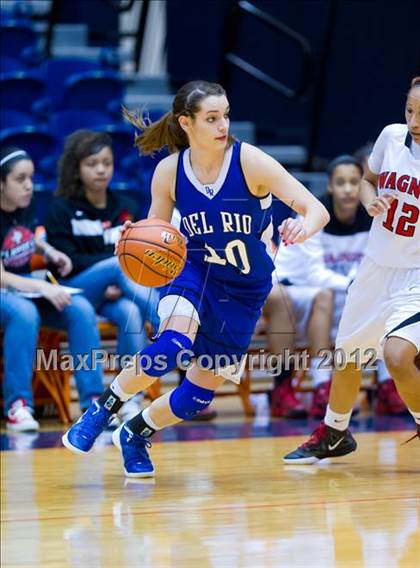 Thumbnail 3 in Del Rio vs. Wagner (UIL 5A Regional Semifinal) photogallery.