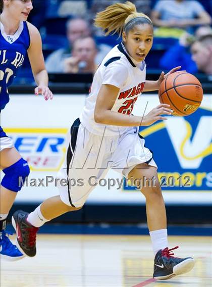 Thumbnail 2 in Del Rio vs. Wagner (UIL 5A Regional Semifinal) photogallery.