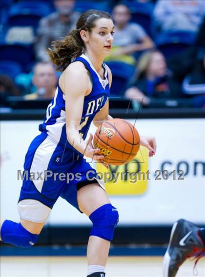 Thumbnail 2 in Del Rio vs. Wagner (UIL 5A Regional Semifinal) photogallery.