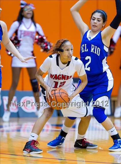 Thumbnail 3 in Del Rio vs. Wagner (UIL 5A Regional Semifinal) photogallery.