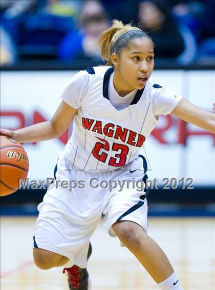 Thumbnail 2 in Del Rio vs. Wagner (UIL 5A Regional Semifinal) photogallery.