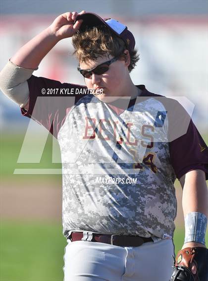 Thumbnail 2 in Paradise vs Bells (Pottsboro Tournament) photogallery.