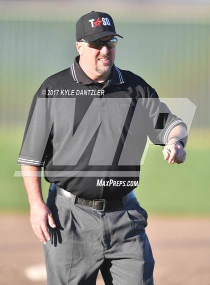 Thumbnail 2 in Paradise vs Bells (Pottsboro Tournament) photogallery.
