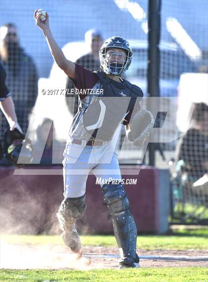 Thumbnail 3 in Paradise vs Bells (Pottsboro Tournament) photogallery.