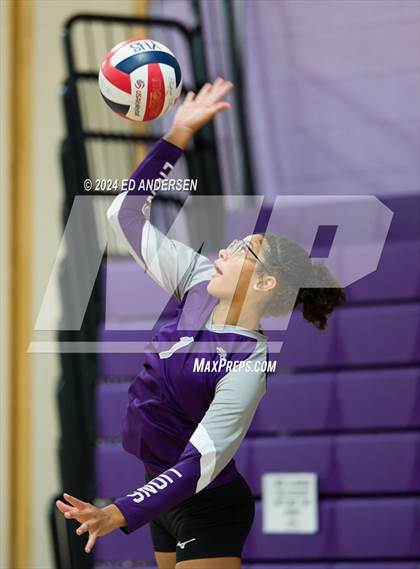 Thumbnail 2 in Yerington vs. Wells (Yerington Tournament) photogallery.