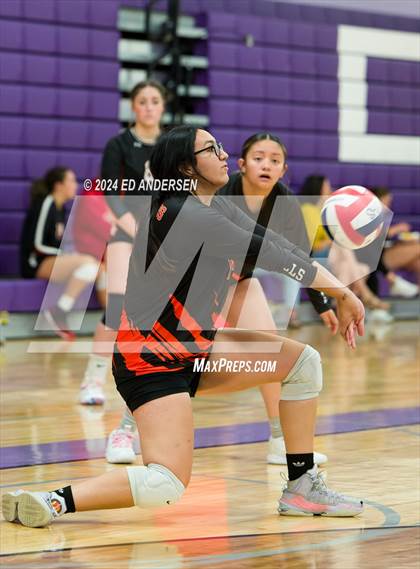 Thumbnail 1 in Yerington vs. Wells (Yerington Tournament) photogallery.