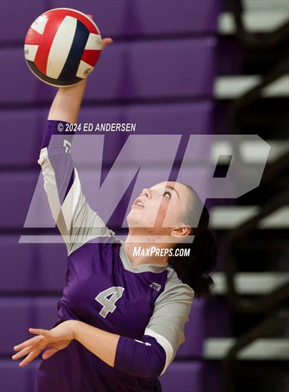 Thumbnail 1 in Yerington vs. Wells (Yerington Tournament) photogallery.