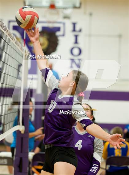 Thumbnail 3 in Yerington vs. Wells (Yerington Tournament) photogallery.