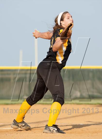 Thumbnail 3 in Immaculate Heart Academy vs. St. John-Vianney (NJSIAA Non-Public A Final) photogallery.