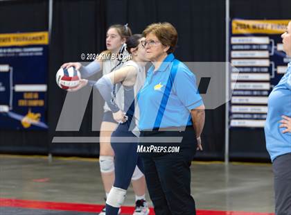 Thumbnail 2 in Winfield vs. Frankfort (WVSSAC Class AAA Quarterfinal) photogallery.