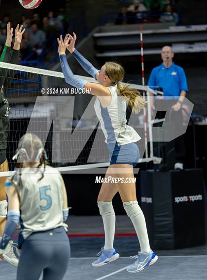 Thumbnail 2 in Winfield vs. Frankfort (WVSSAC Class AAA Quarterfinal) photogallery.