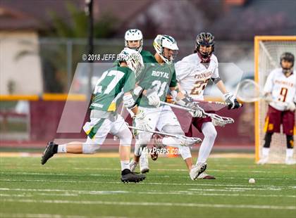 Thumbnail 3 in Royal @ Simi Valley photogallery.