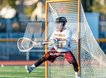 Thumbnail 2 in Royal @ Simi Valley photogallery.