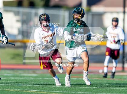 Thumbnail 3 in Royal @ Simi Valley photogallery.