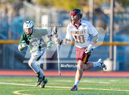 Thumbnail 2 in Royal @ Simi Valley photogallery.