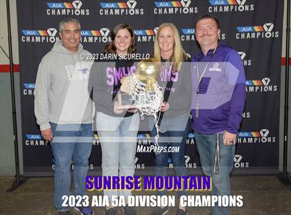 Thumbnail 2 in Sunrise Mountain vs Canyon View (AIA 5A Final Awards) photogallery.