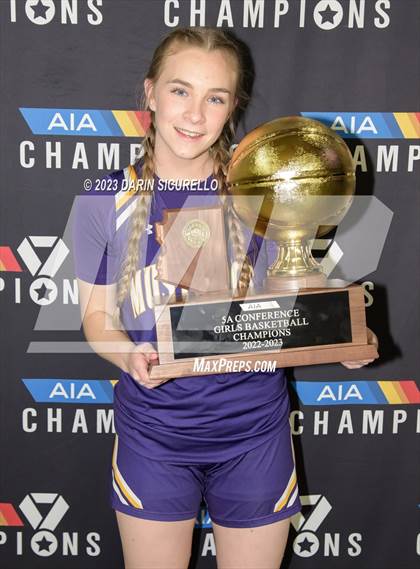 Thumbnail 2 in Sunrise Mountain vs Canyon View (AIA 5A Final Awards) photogallery.