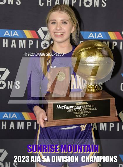 Thumbnail 3 in Sunrise Mountain vs Canyon View (AIA 5A Final Awards) photogallery.
