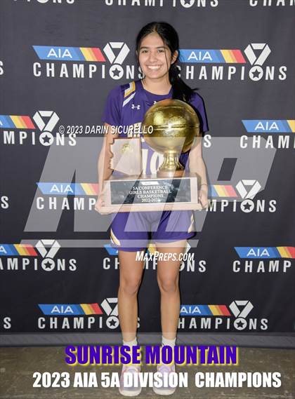 Thumbnail 3 in Sunrise Mountain vs Canyon View (AIA 5A Final Awards) photogallery.