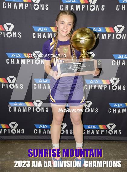 Thumbnail 3 in Sunrise Mountain vs Canyon View (AIA 5A Final Awards) photogallery.