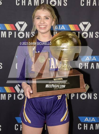 Thumbnail 2 in Sunrise Mountain vs Canyon View (AIA 5A Final Awards) photogallery.