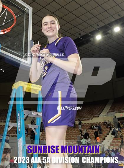 Thumbnail 1 in Sunrise Mountain vs Canyon View (AIA 5A Final Awards) photogallery.