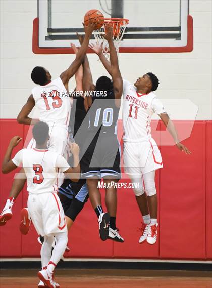 Thumbnail 1 in Riverside Academy vs South Plaquemines (Country Day Cajun Holiday Classic) photogallery.