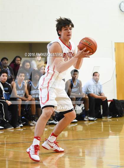 Thumbnail 2 in Riverside Academy vs South Plaquemines (Country Day Cajun Holiday Classic) photogallery.