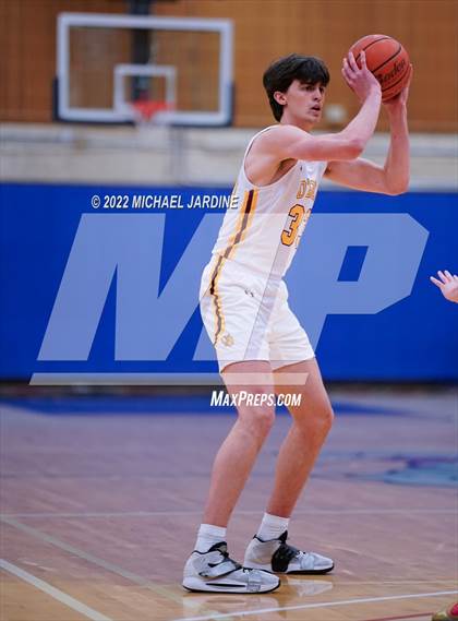 Thumbnail 2 in O'Dea vs Gig Harbor (WIAA 3A Regional Playoff) photogallery.