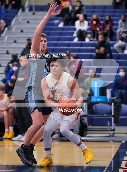 Thumbnail 3 in O'Dea vs Gig Harbor (WIAA 3A Regional Playoff) photogallery.
