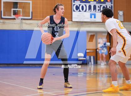 Thumbnail 3 in O'Dea vs Gig Harbor (WIAA 3A Regional Playoff) photogallery.