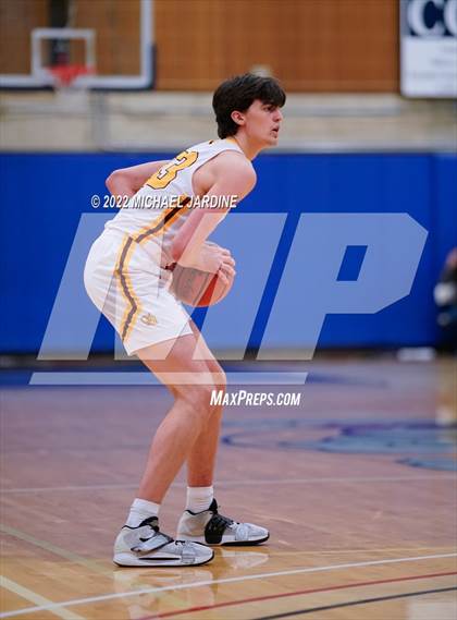 Thumbnail 3 in O'Dea vs Gig Harbor (WIAA 3A Regional Playoff) photogallery.