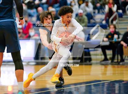 Thumbnail 3 in O'Dea vs Gig Harbor (WIAA 3A Regional Playoff) photogallery.