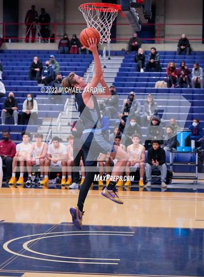Thumbnail 2 in O'Dea vs Gig Harbor (WIAA 3A Regional Playoff) photogallery.