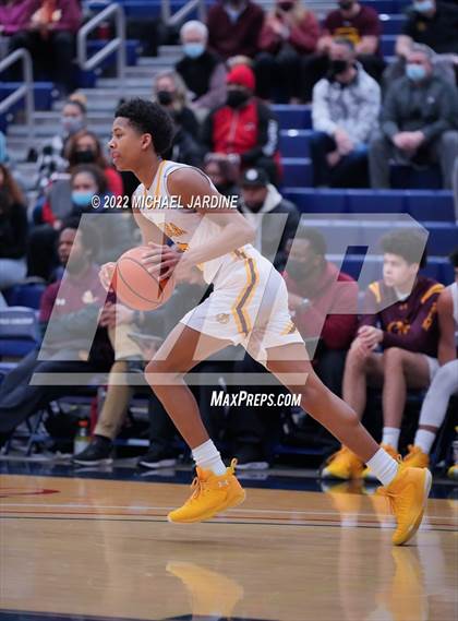 Thumbnail 1 in O'Dea vs Gig Harbor (WIAA 3A Regional Playoff) photogallery.