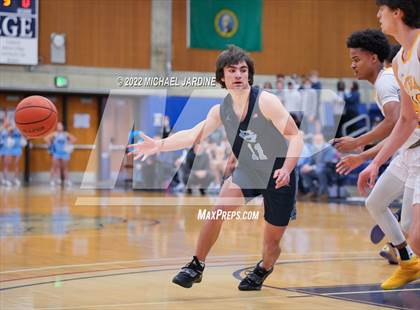 Thumbnail 3 in O'Dea vs Gig Harbor (WIAA 3A Regional Playoff) photogallery.